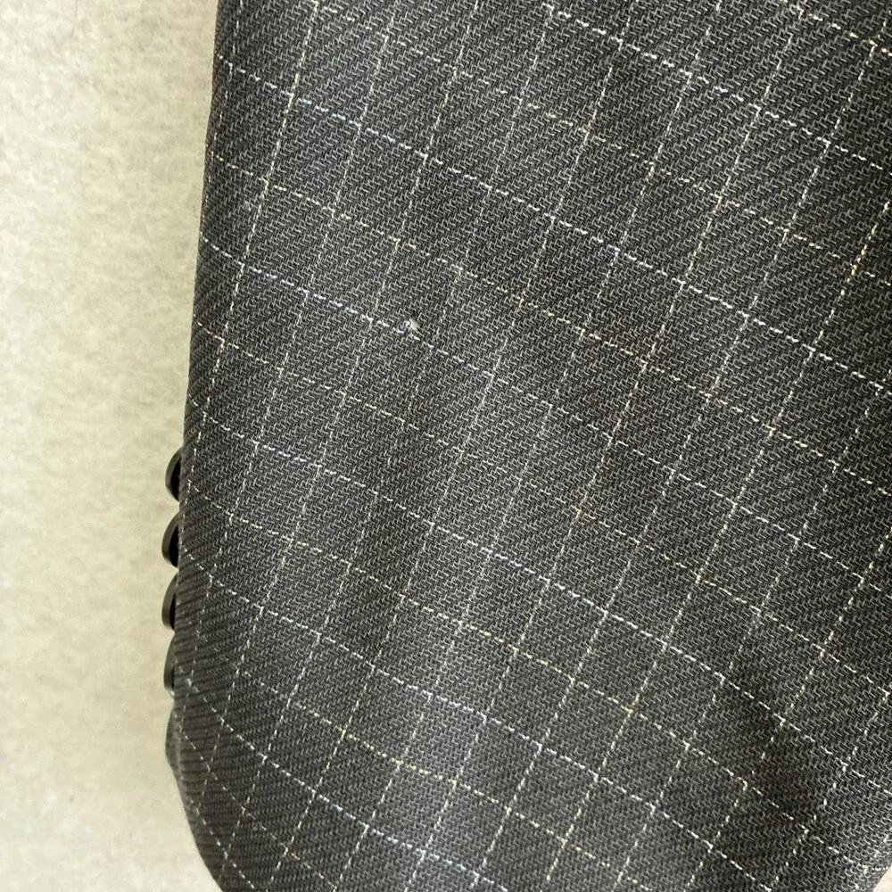 Zanella features style